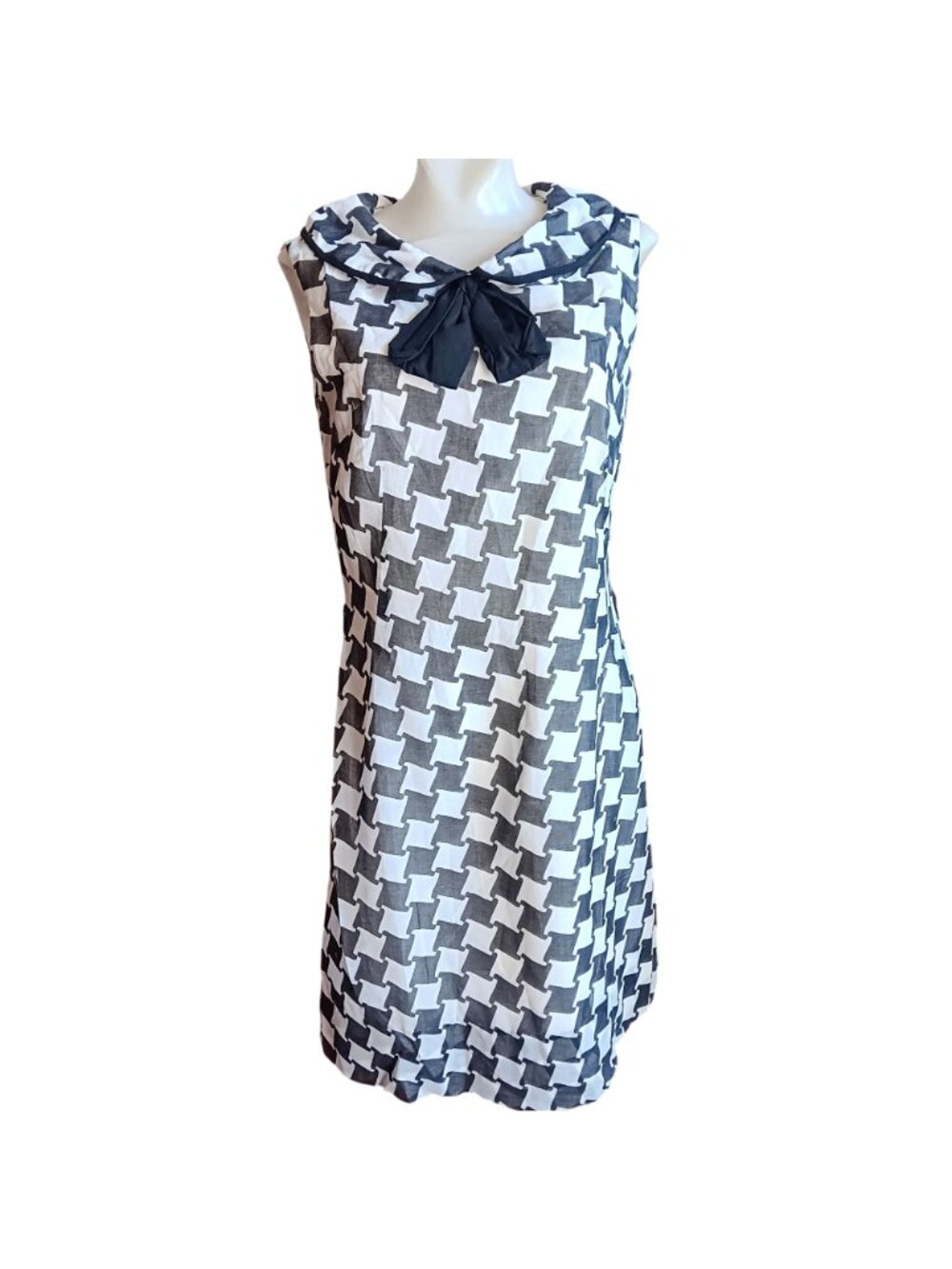 True Vintage Dress 12 1960's Geometric Sleeveless Bow Collar Mod Garage Scooter